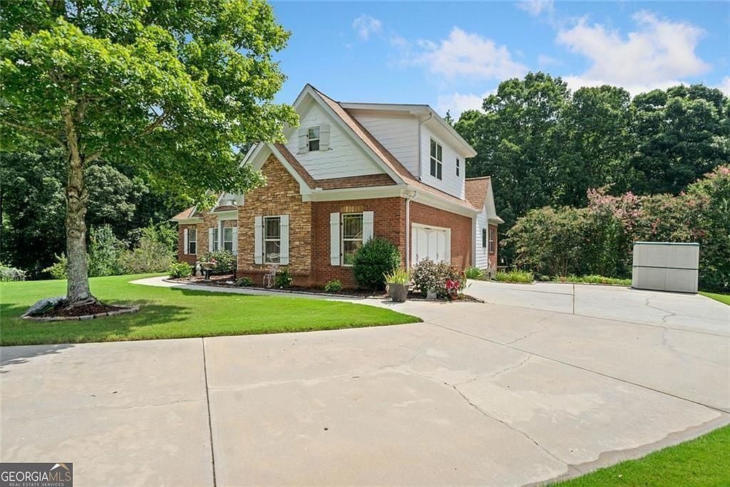 2200 Spruce Lake Dr Dacula, GA 30019 - Thumbnail 4