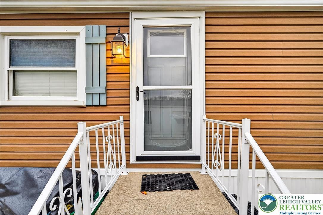 12 Revolutionary Rd Mount Bethel, PA 18343 - Thumbnail 4