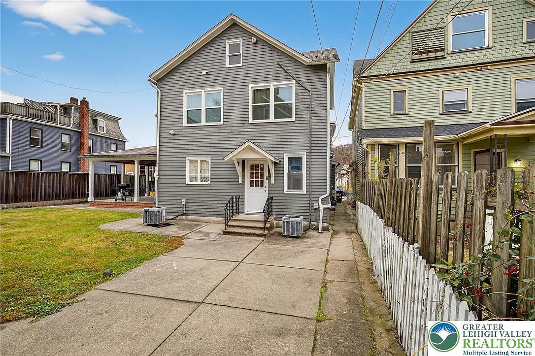 22 S 1st St Bangor, PA 18013 - Thumbnail 4