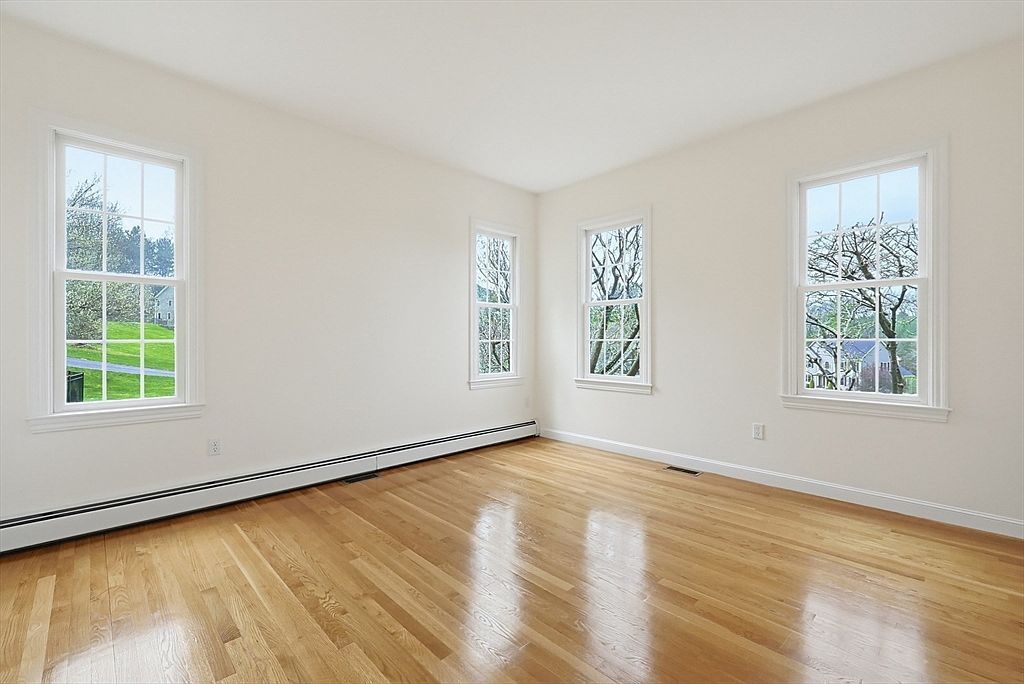 9 Hunter Ln Medway, MA 02053 - Thumbnail 4