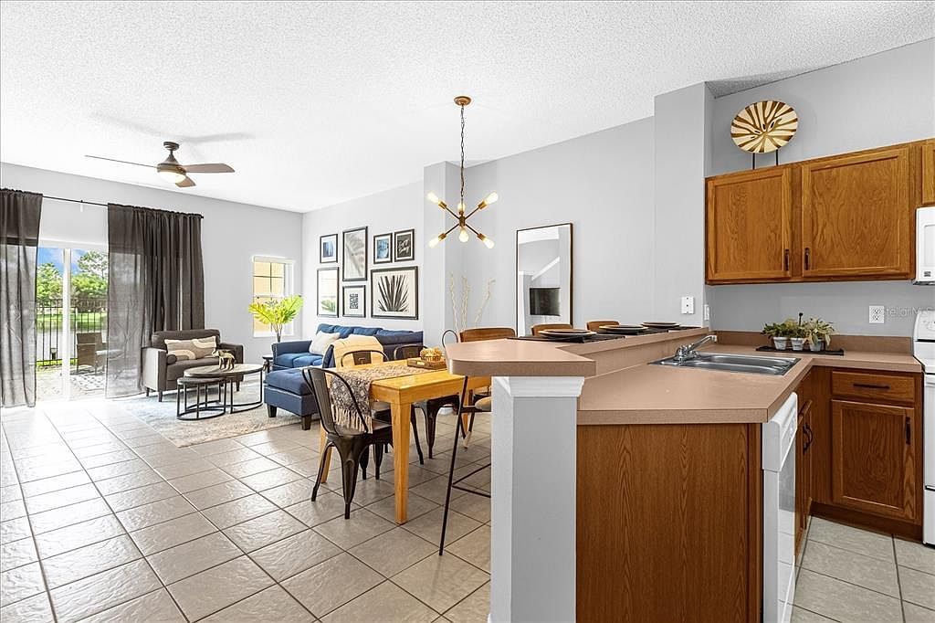 140 Pompano Beach Dr Kissimmee, FL 34746 - Thumbnail 4