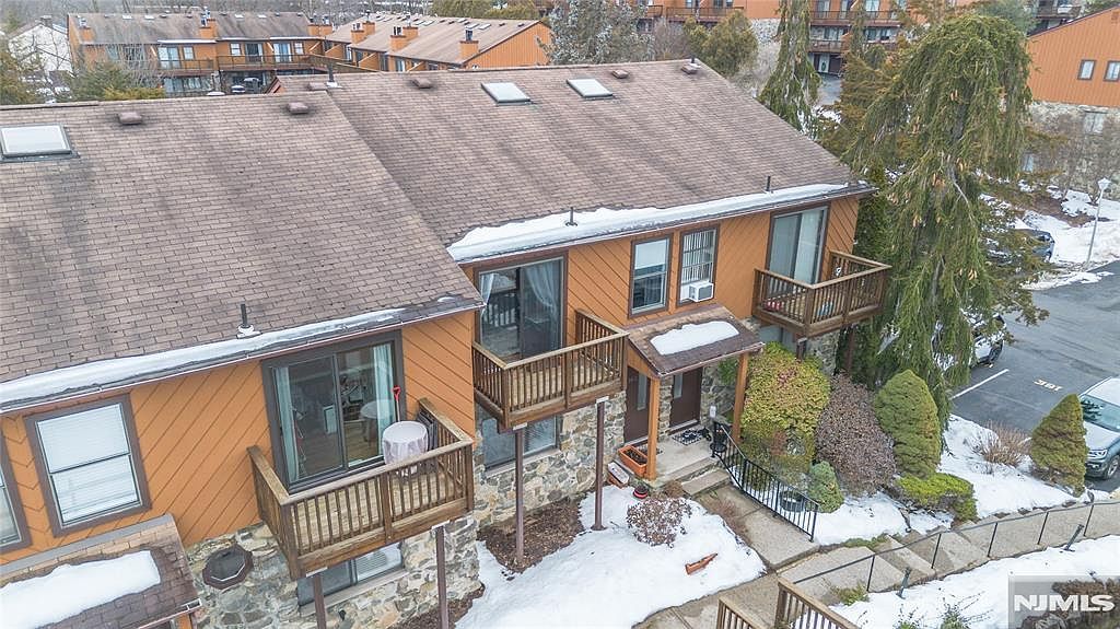 16 Brookside Hts #16G Wanaque, NJ 07465 - Thumbnail 4