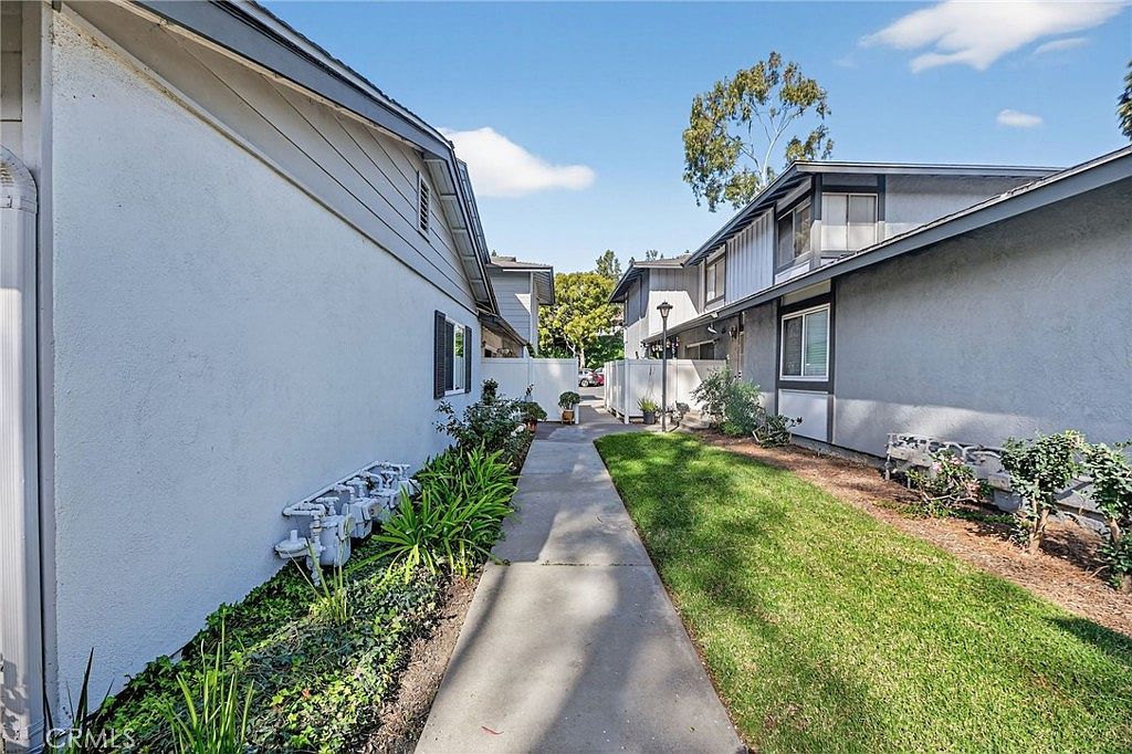 20362 Flower Gate Ln Yorba Linda, CA 92886 - Thumbnail 4