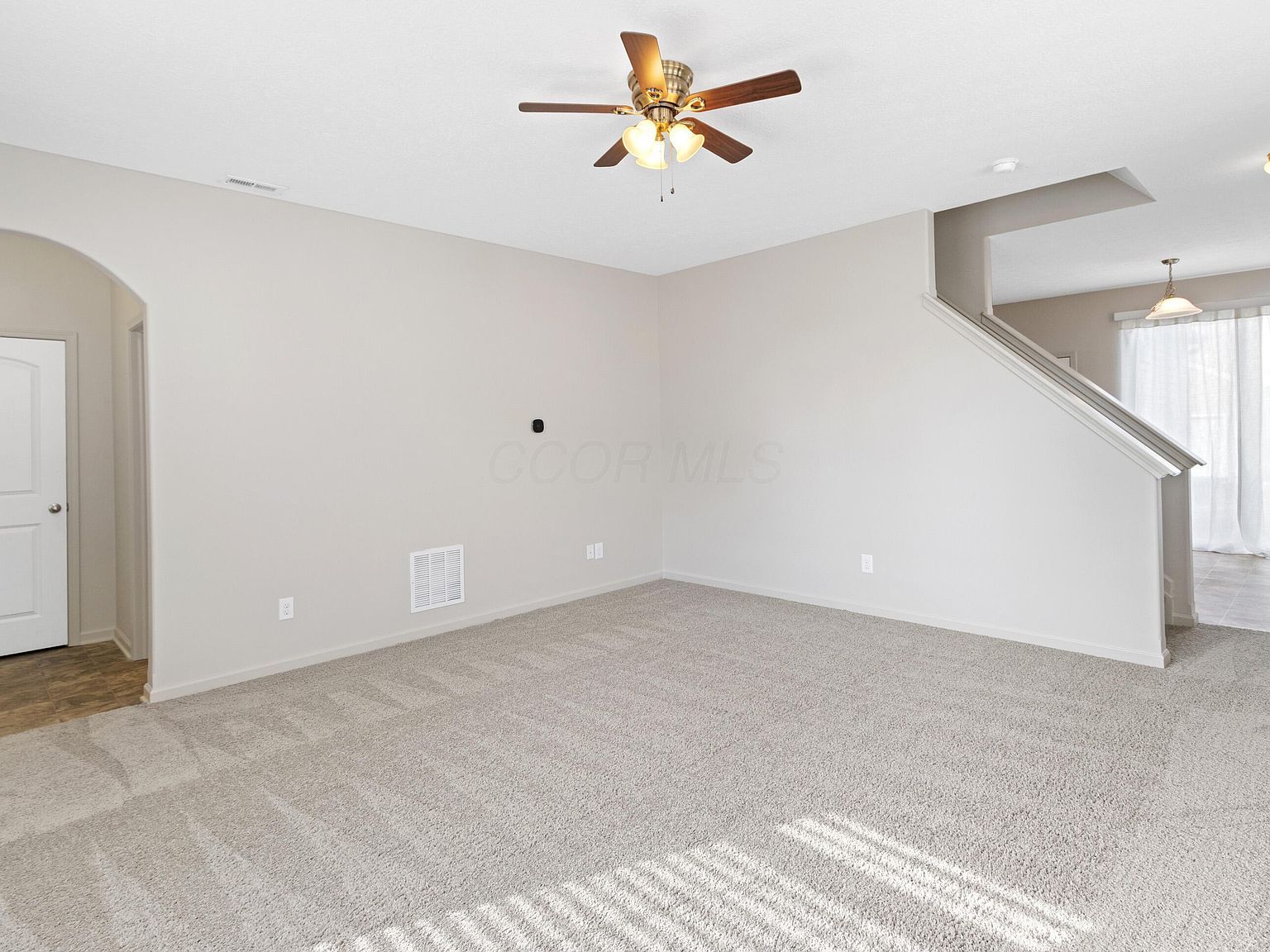 5686 Alliance Way Columbus, OH 43228 - Thumbnail 4