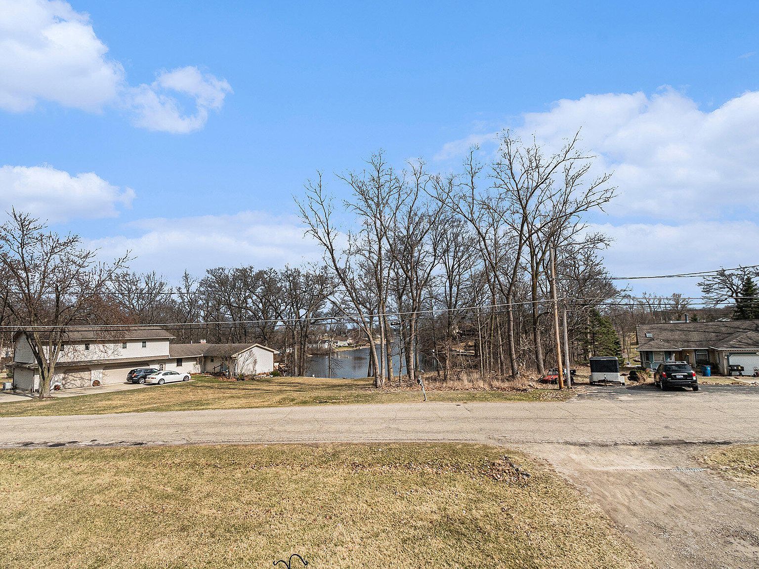 10568 Woodbrook Dr Cement City, MI 49233 - Thumbnail 4