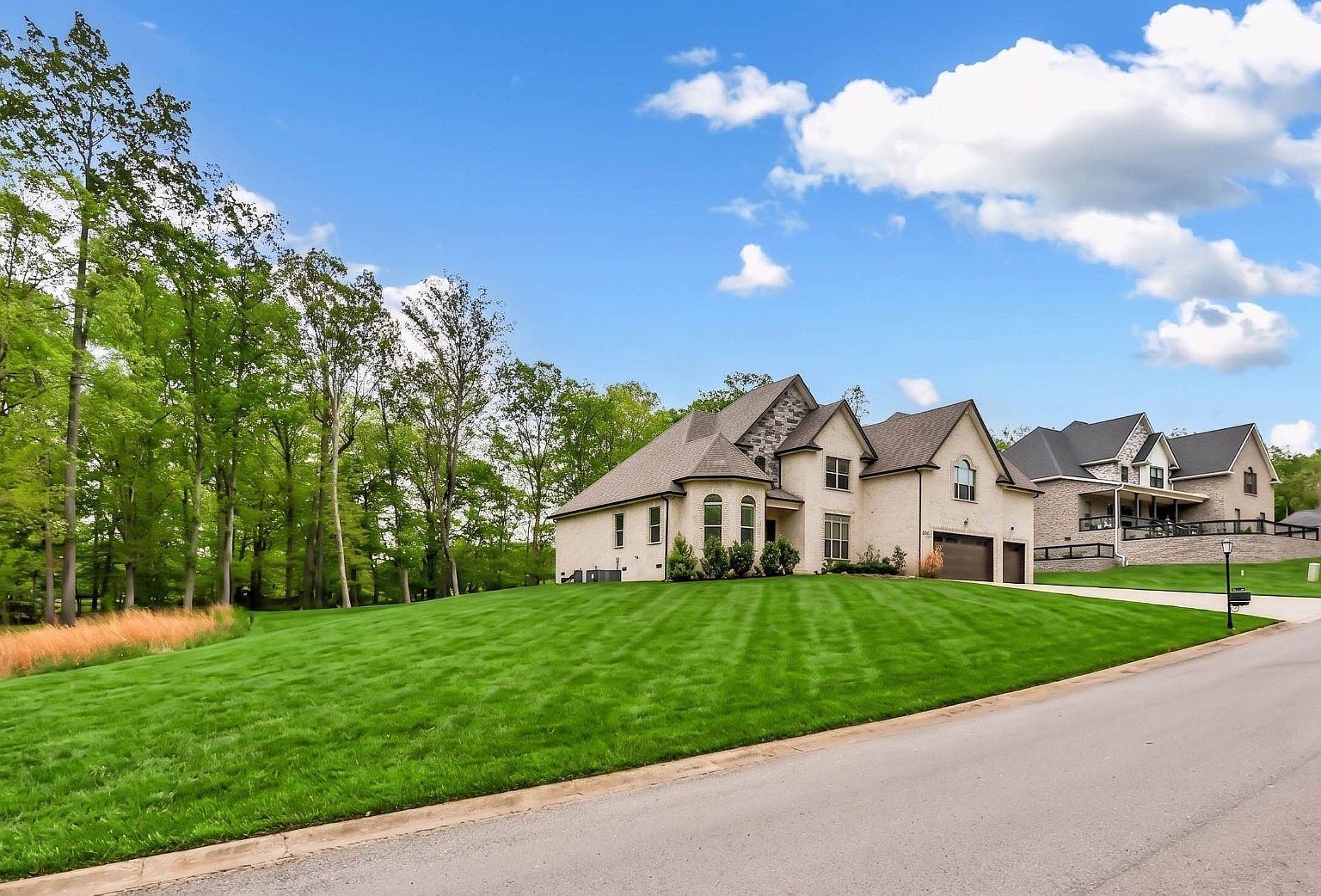 1689 Double R Blvd Clarksville, TN 37042 - Thumbnail 4