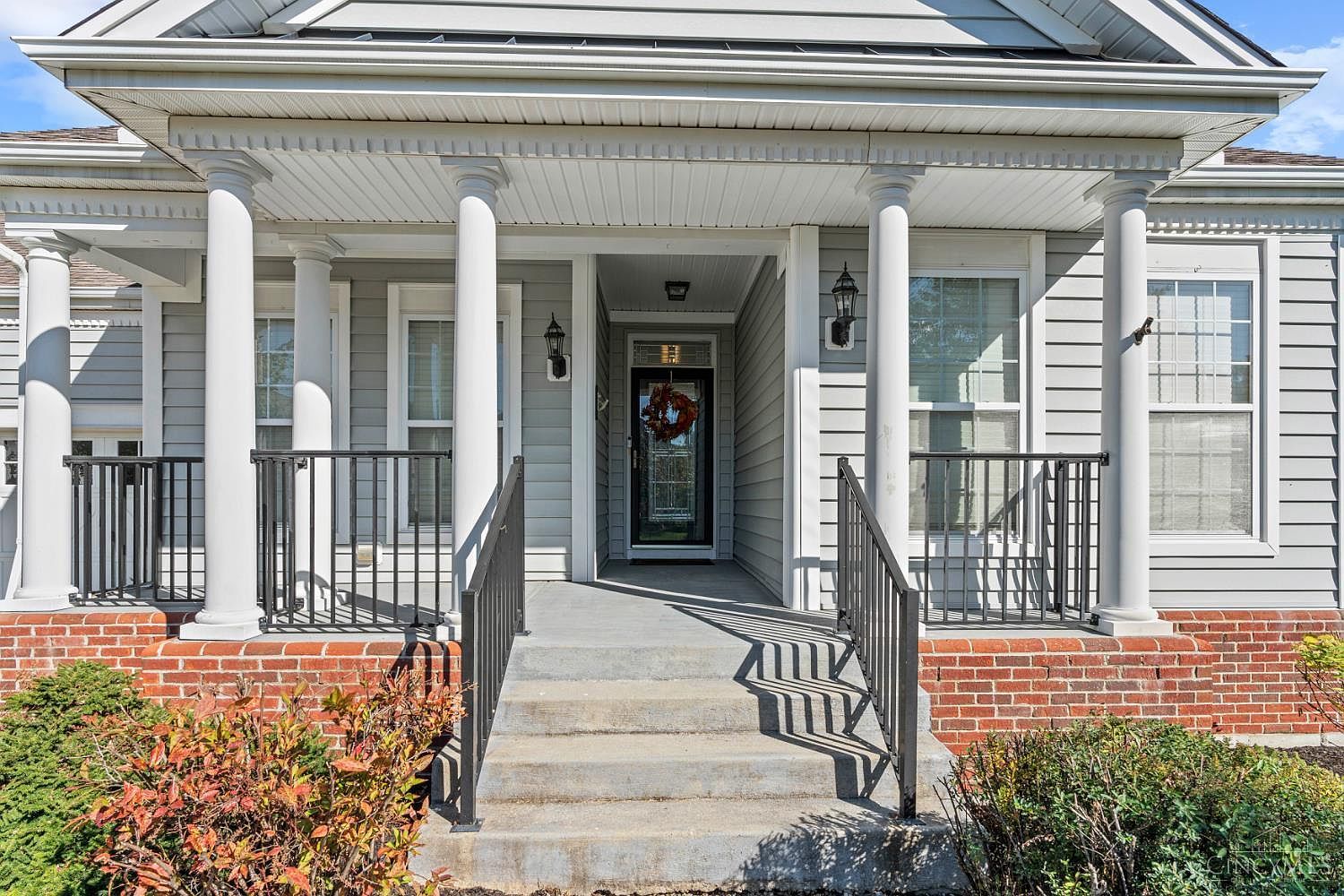 682 Hyacinth Rd Cincinnati, OH 45245 - Thumbnail 4