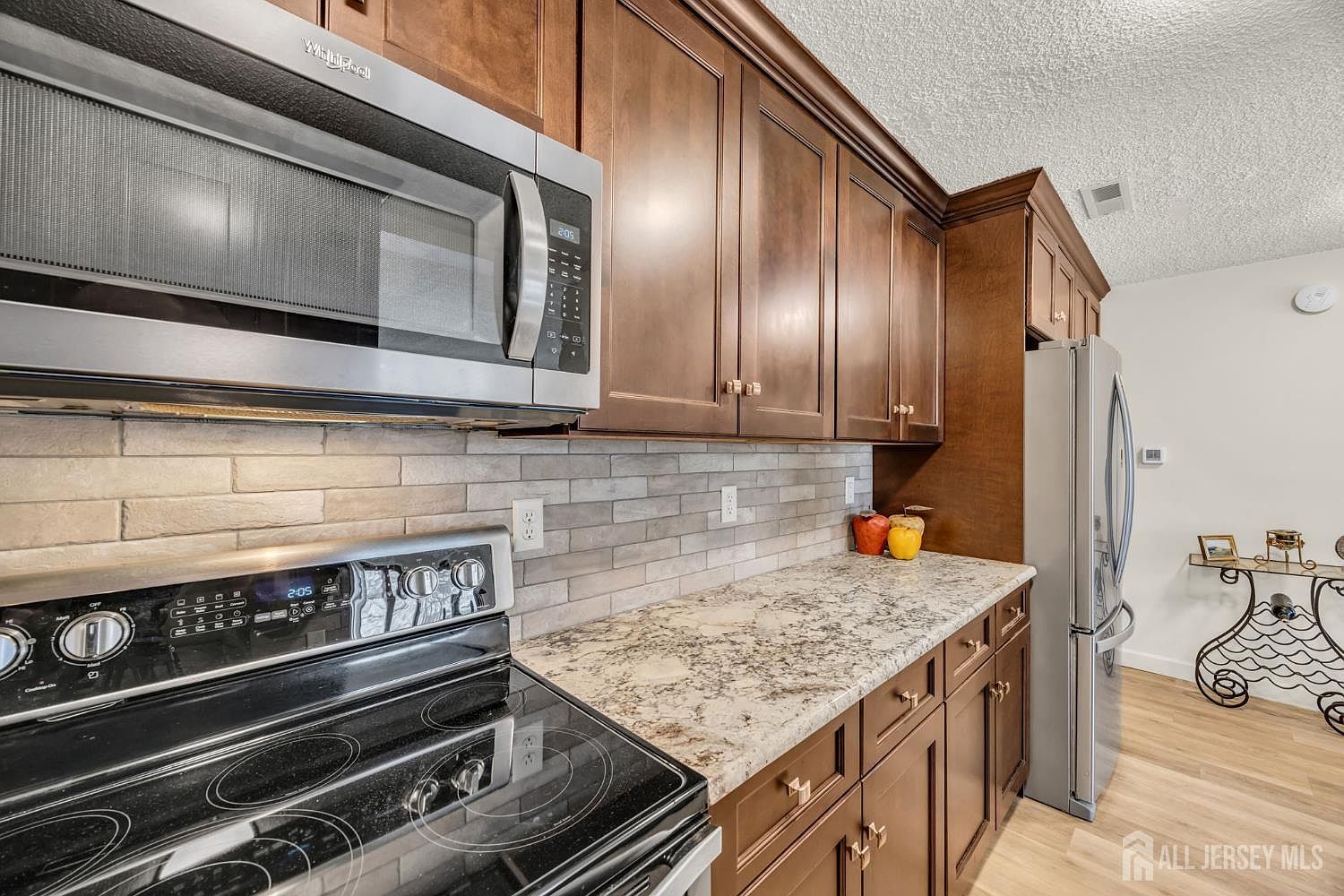 5017 Ravens Crest Dr Plainsboro, NJ 08536 - Thumbnail 4