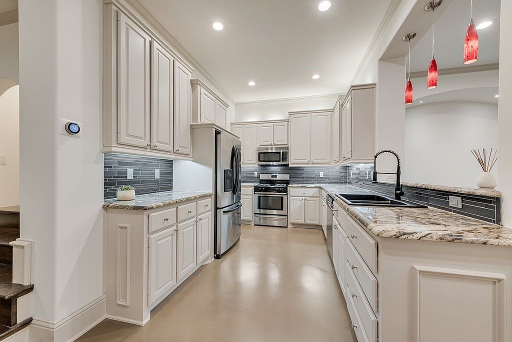 5113 Vandelia St Dallas, TX 75235 - Thumbnail 4