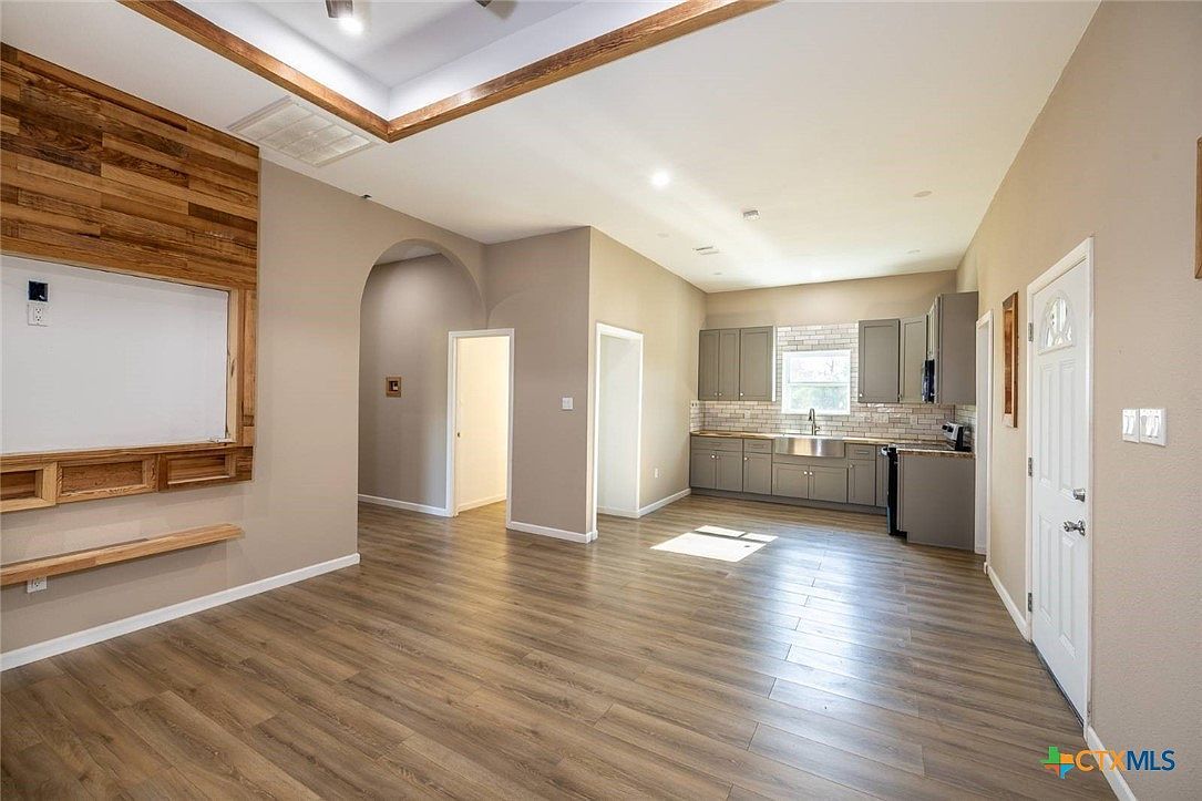 304 E 9th St Nordheim, TX 78141 - Thumbnail 4