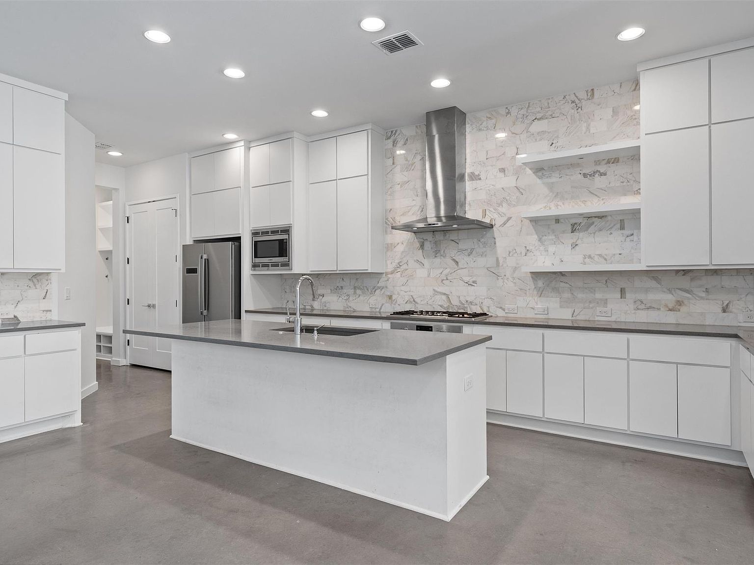 1107 Taulbee Ln APT B Austin, TX 78757 - Thumbnail 4