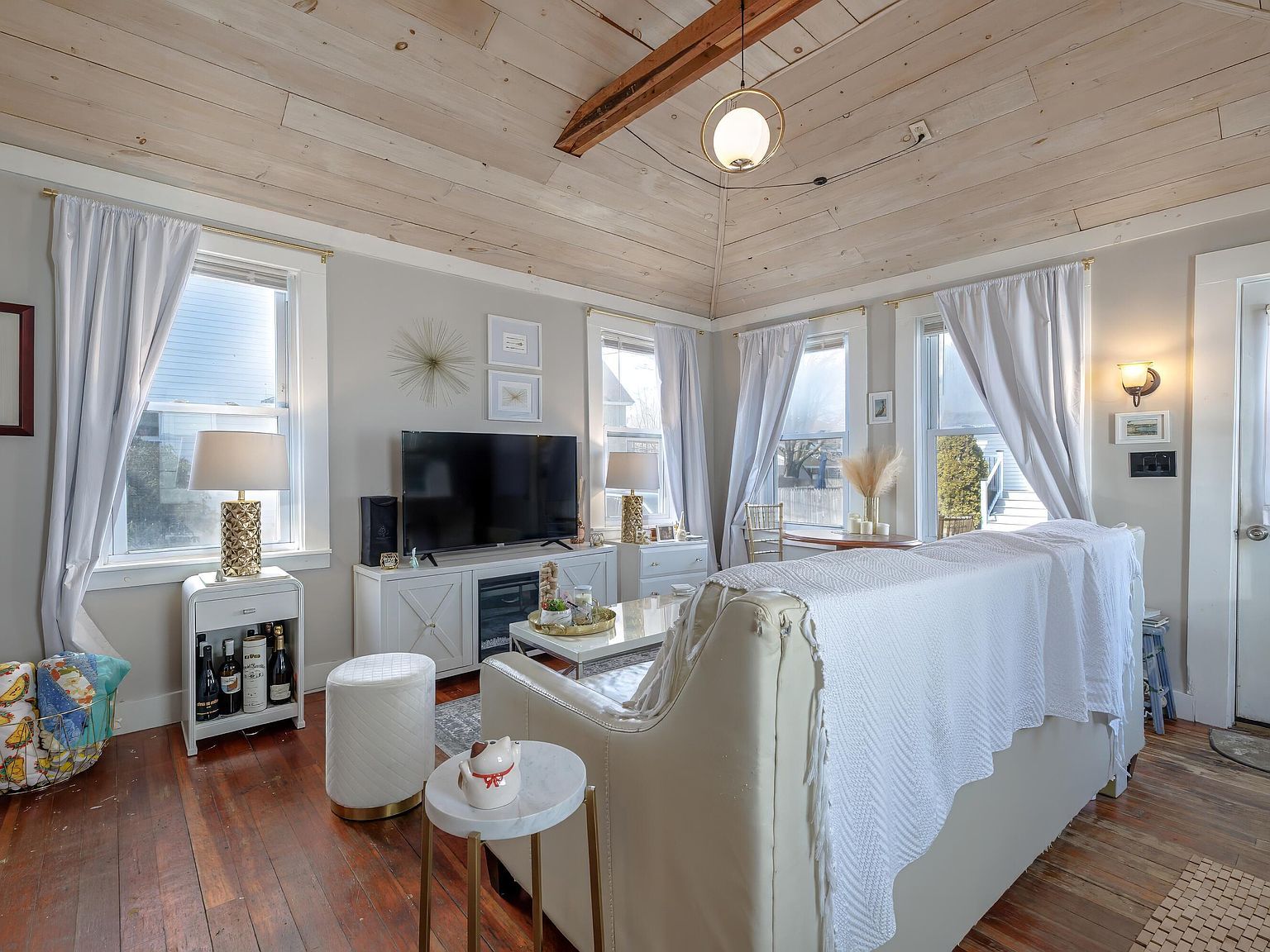 5 Bowles Ave Bar Harbor, ME 04609 - Thumbnail 4