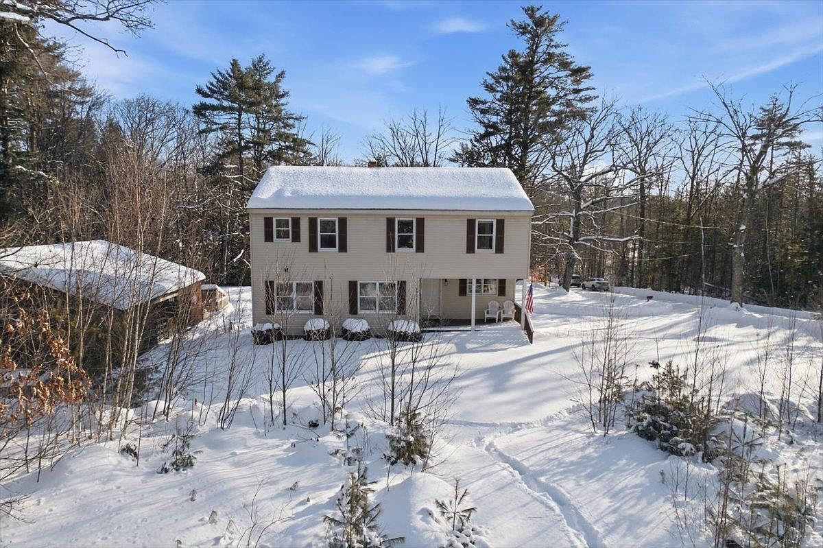 44 Buttercup Ln Antrim, NH 03440 - Thumbnail 4