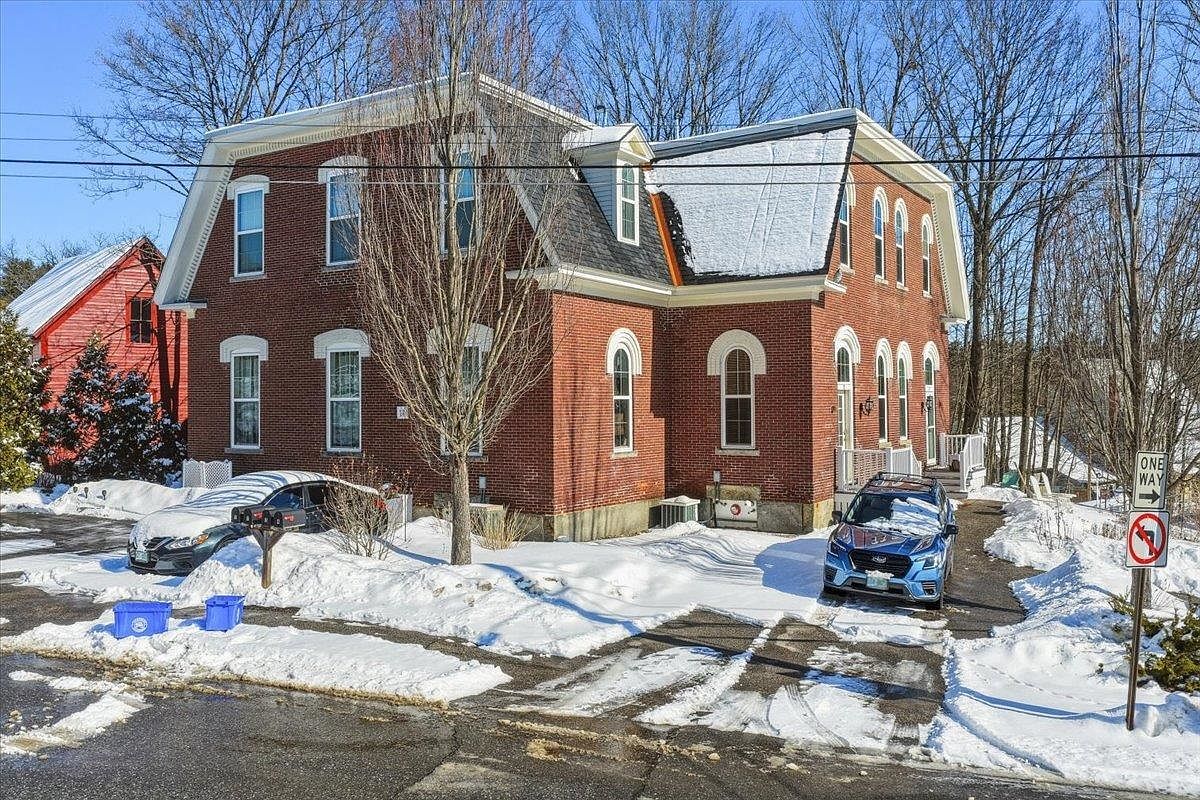 14 Knight St APT 2 Concord, NH 03301 - Thumbnail 4