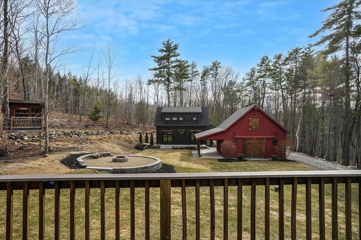 646 Haleighs Ct Pembroke, NH 03275 - Thumbnail 4