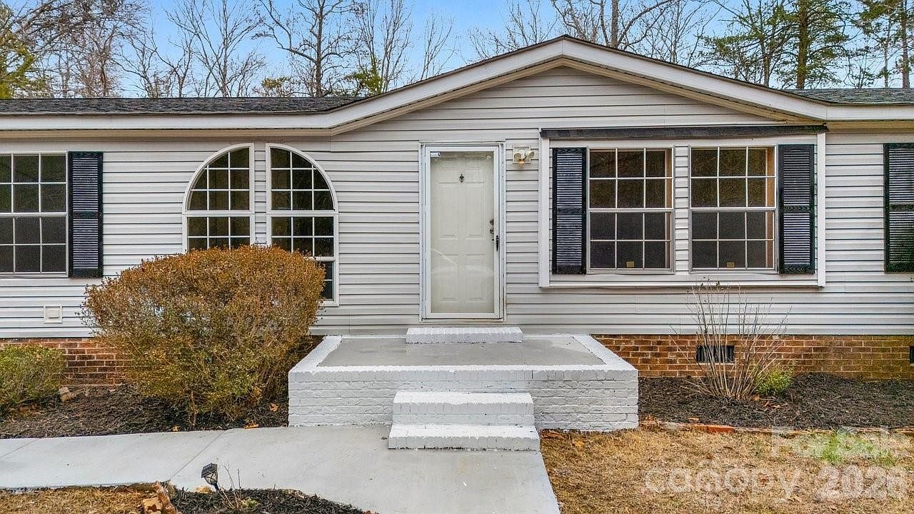 40348 Barnhardt Rd New London, NC 28127 - Thumbnail 4