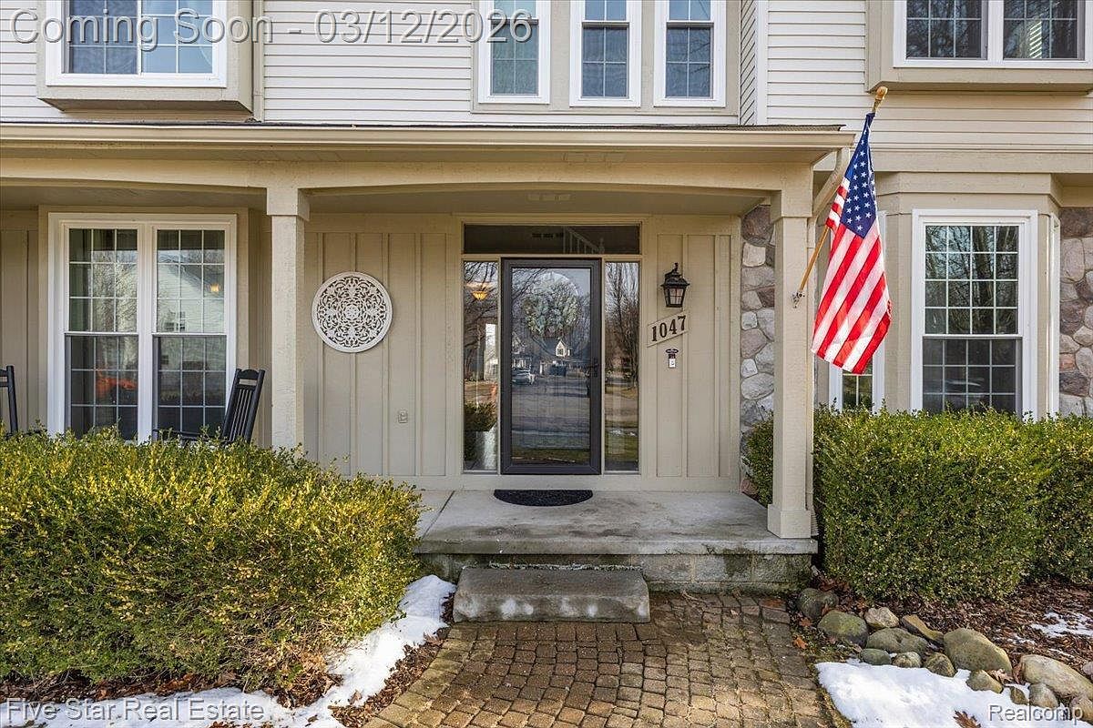 1047 Saddle Dr South Lyon, MI 48178 - Thumbnail 4