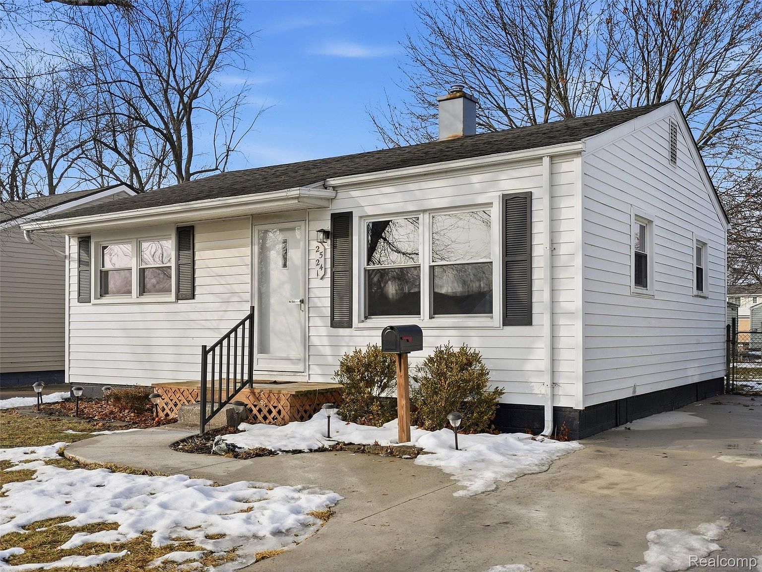 25241 Rosenbusch Blvd Warren, MI 48089 - Thumbnail 4