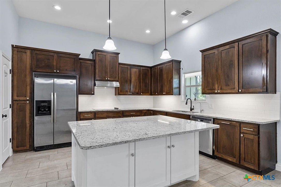 127 Medlar Dr Cedar Creek, TX 78612 - Thumbnail 4