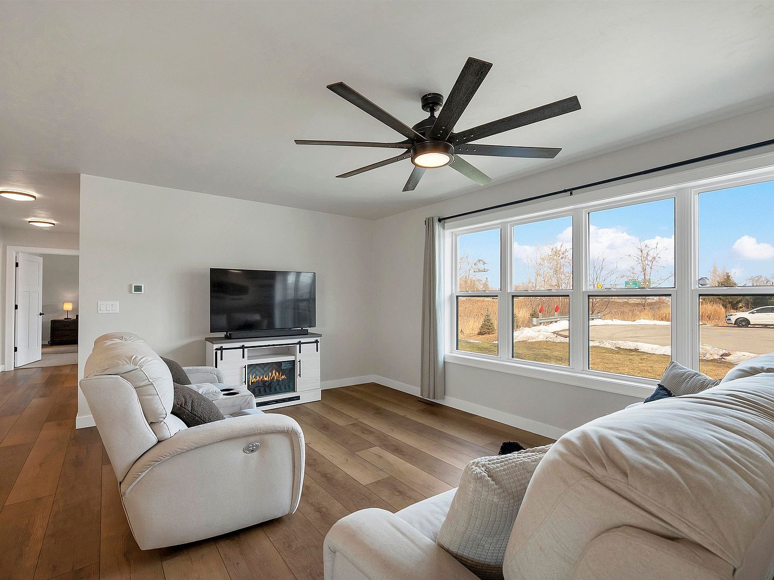 2039 Lone Grove Ave Green Bay, WI 54303 - Thumbnail 4