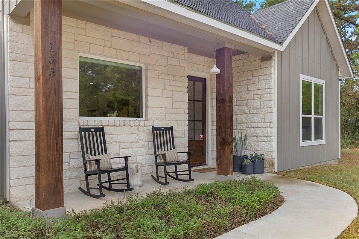 133 Lake Point Way Bastrop, TX 78602 - Thumbnail 4