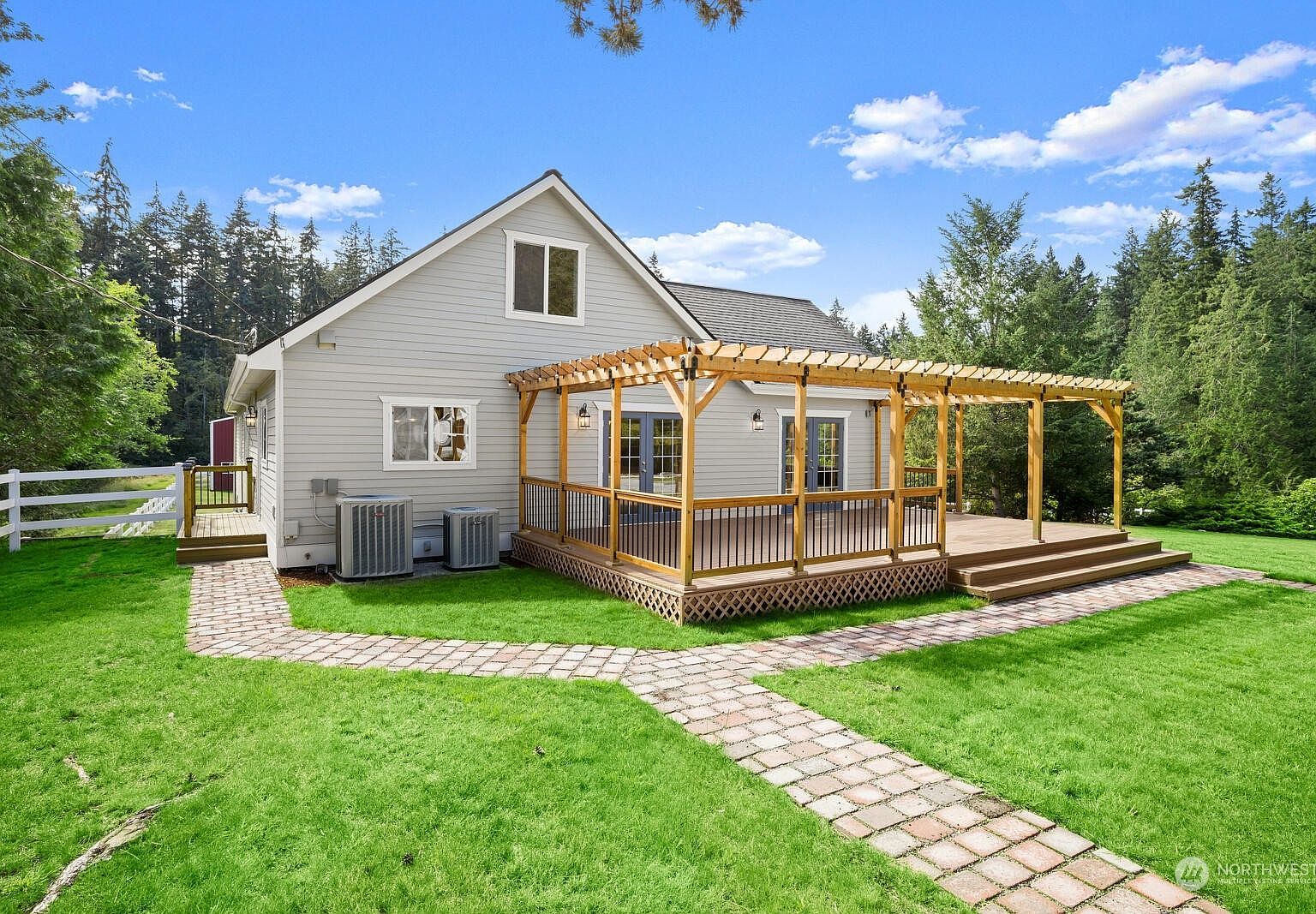 8180 NE West Port Madison Rd Bainbridge Island, WA 98110 - Thumbnail 4