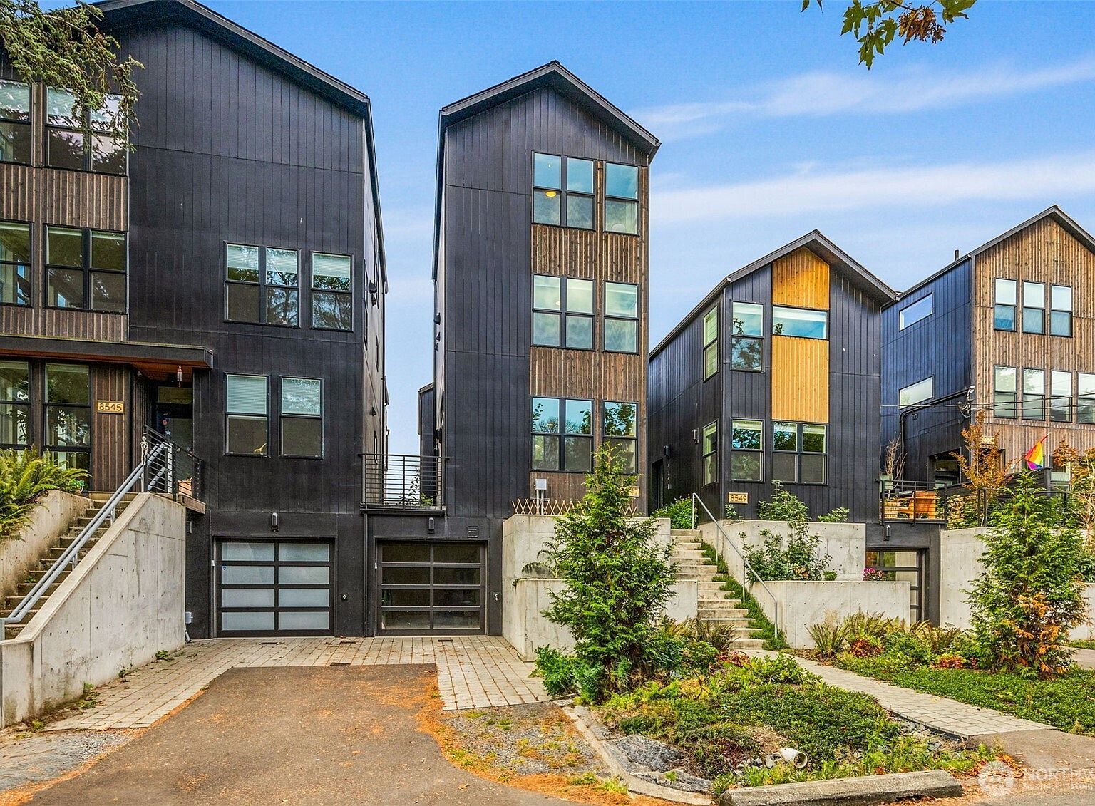 8547 Evanston Ave N Seattle, WA 98103 - Thumbnail 4