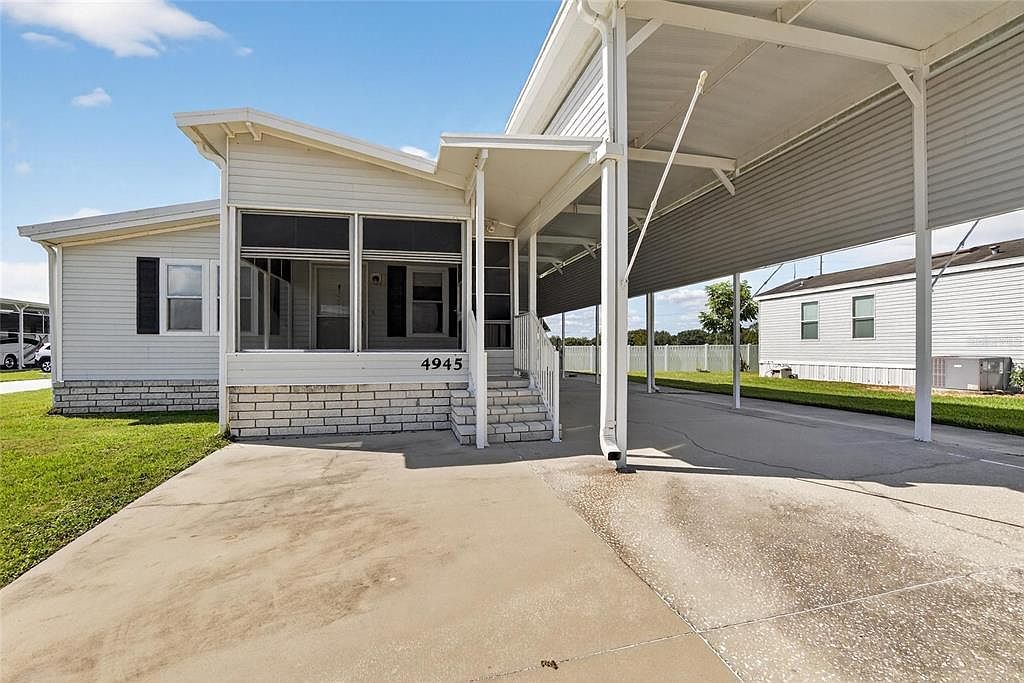 4945 Shore Line Dr Polk City, FL 33868 - Thumbnail 4