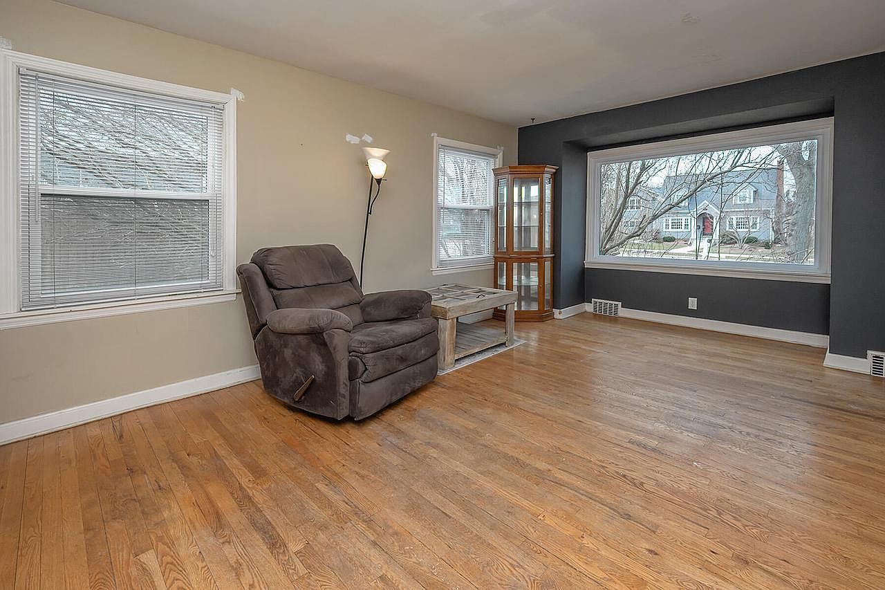 4462 S Lake Dr Cudahy, WI 53110 - Thumbnail 4