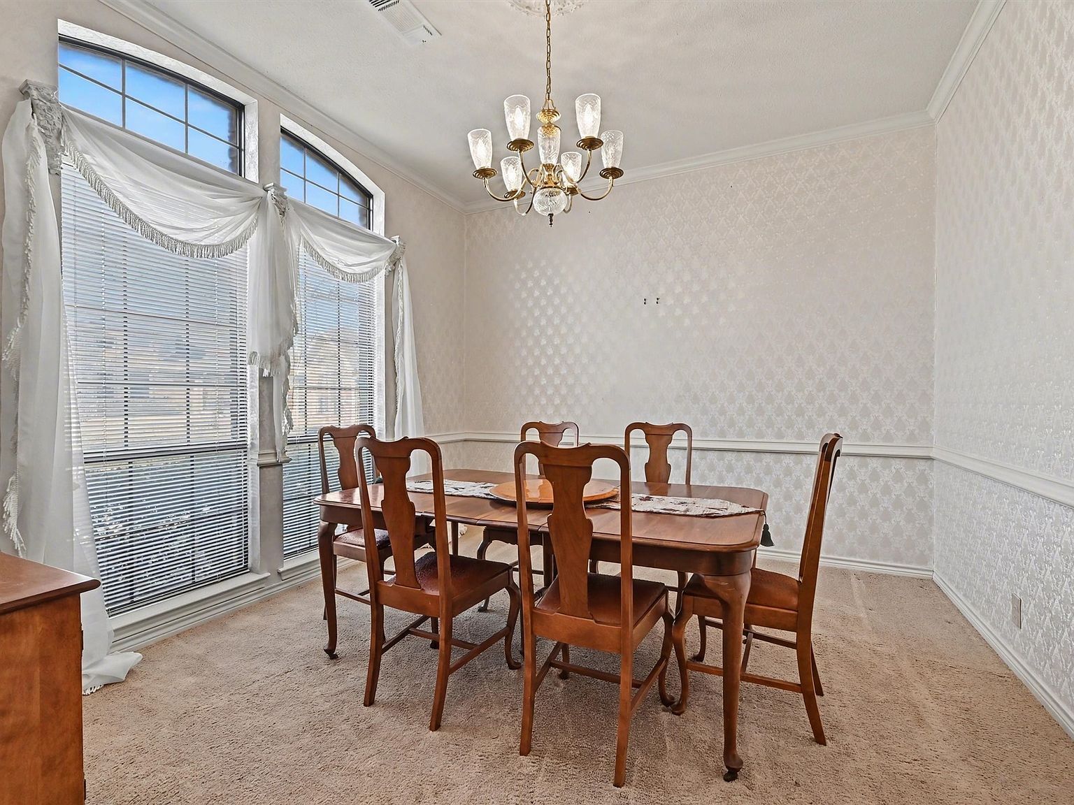 304 Trollinger St Whitesboro, TX 76273 - Thumbnail 4