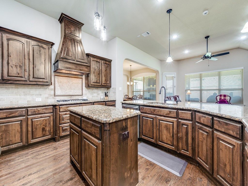221 Saint Mark Ln Prosper, TX 75078 - Thumbnail 4