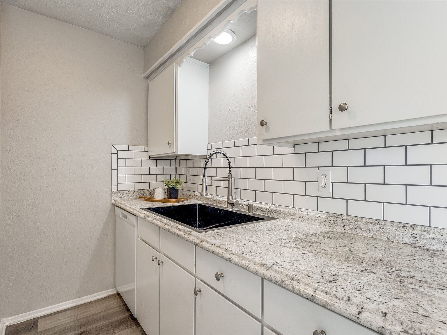 1905 W Morton St APT 16 Denison, TX 75020 - Thumbnail 4