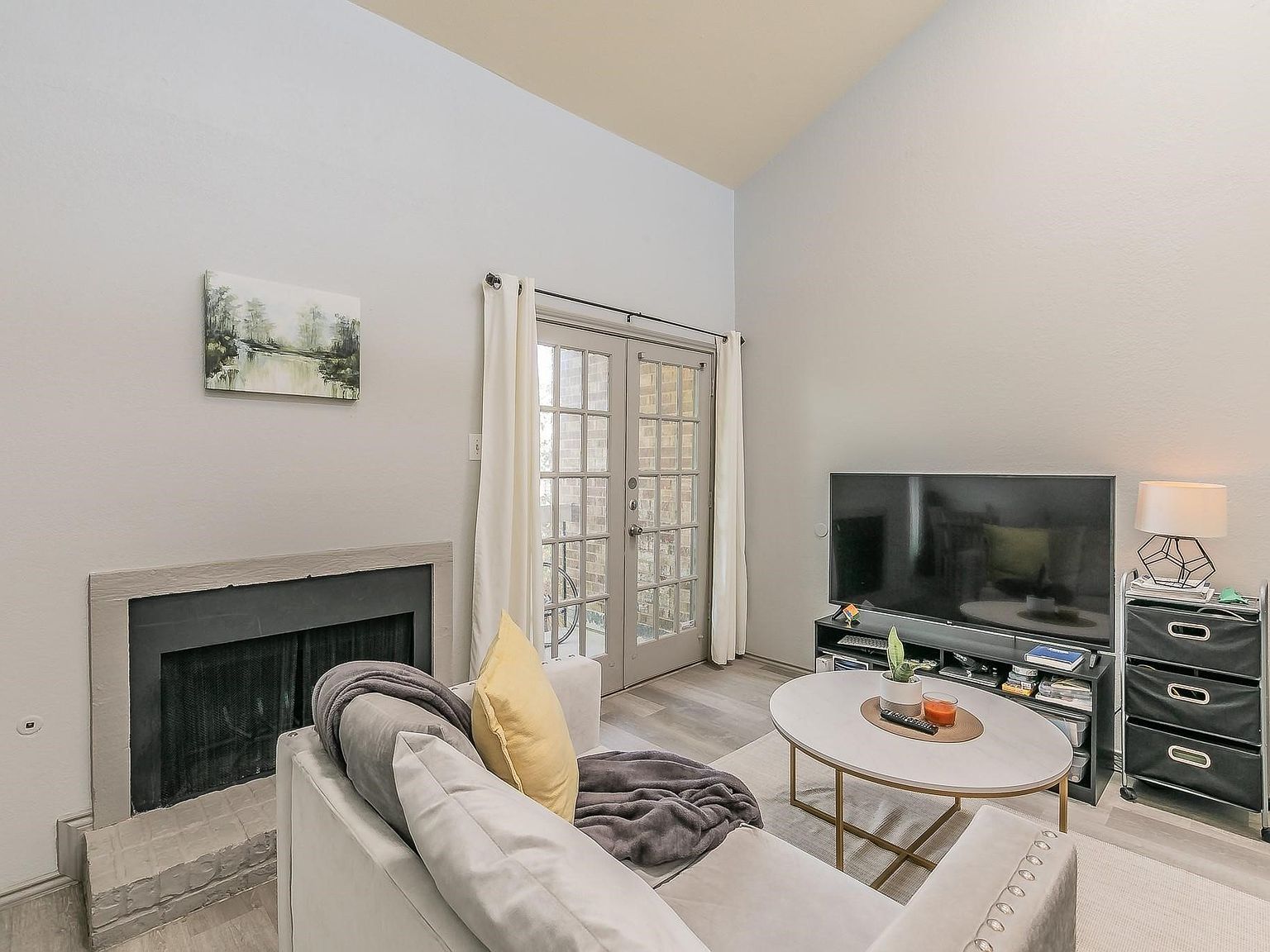 5750 Phoenix Dr APT 22 Dallas, TX 75231 - Thumbnail 4