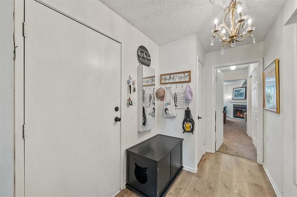 8143 Holmes Rd APT 101 Kansas City, MO 64131 - Thumbnail 4