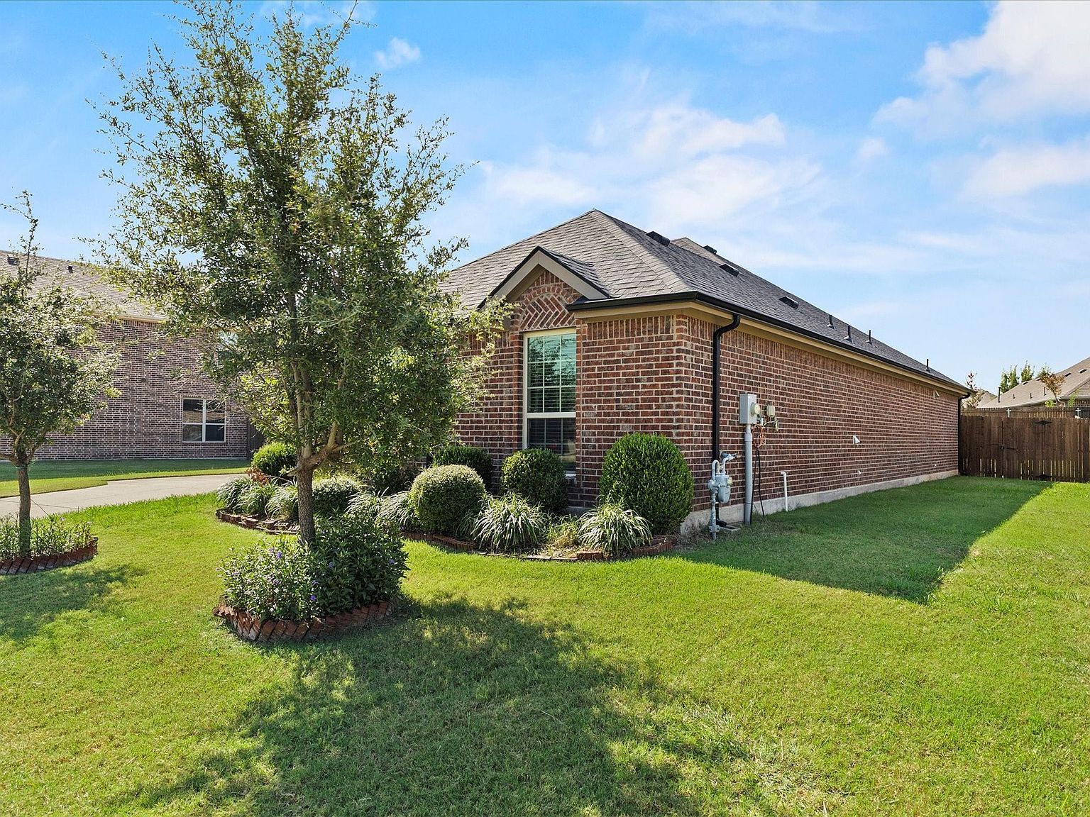 4706 Lakeway Dr Garland, TX 75043 - Thumbnail 4