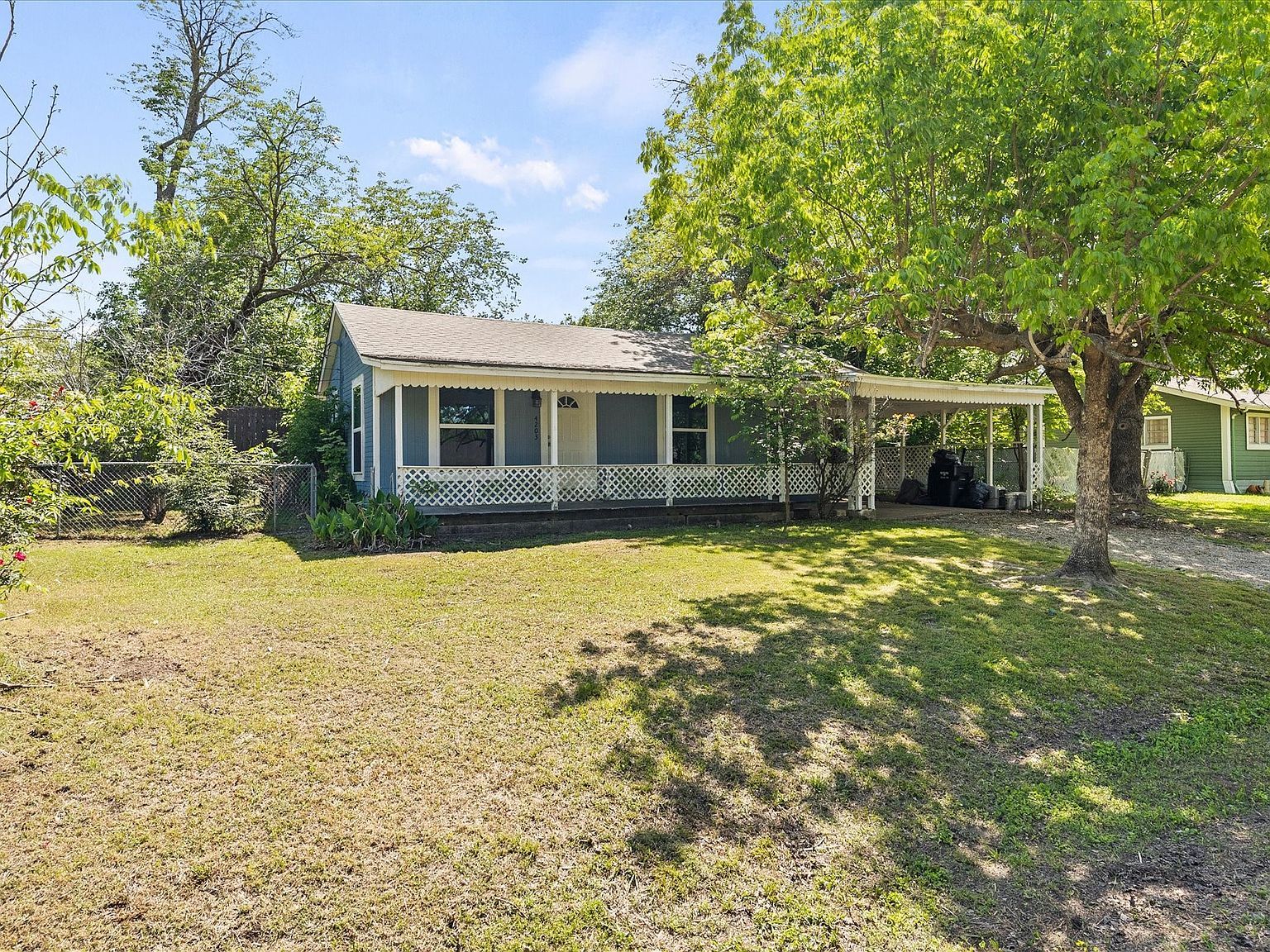 4203 Cordell St Greenville, TX 75401 - Thumbnail 4