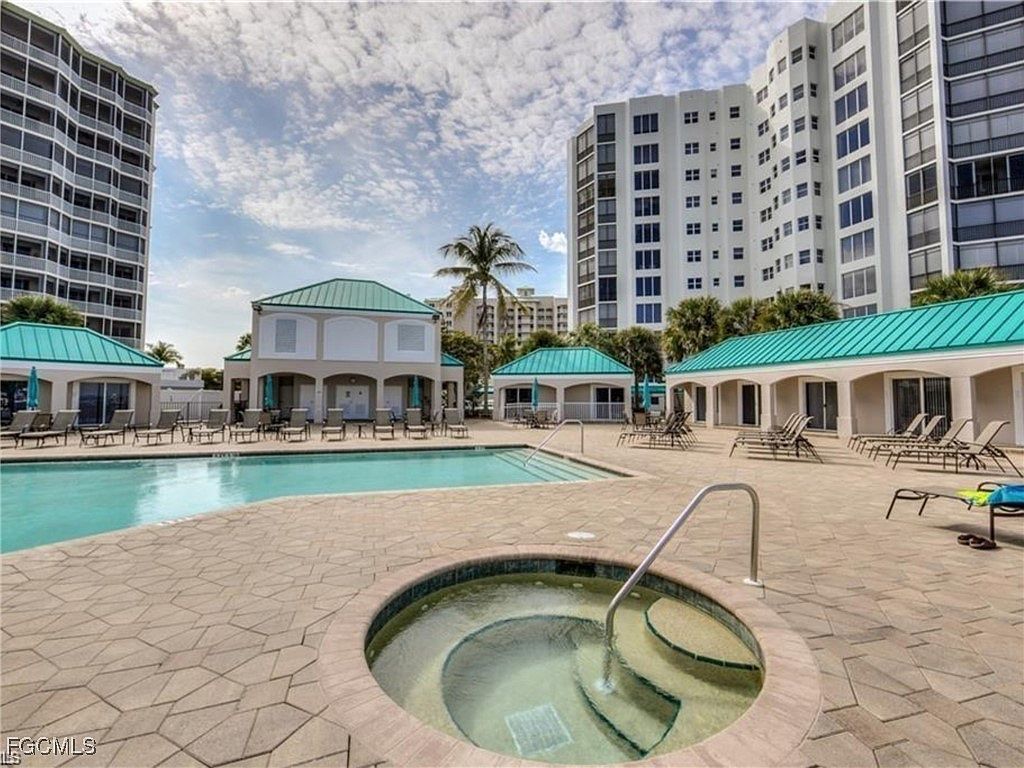 4183 Bay Beach Ln APT 313 Fort Myers Beach, FL 33931 - Thumbnail 4