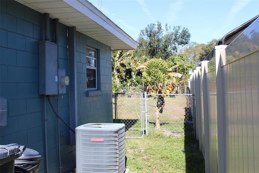 2745 Avenue P NW Winter Haven, FL 33881 - Thumbnail 4