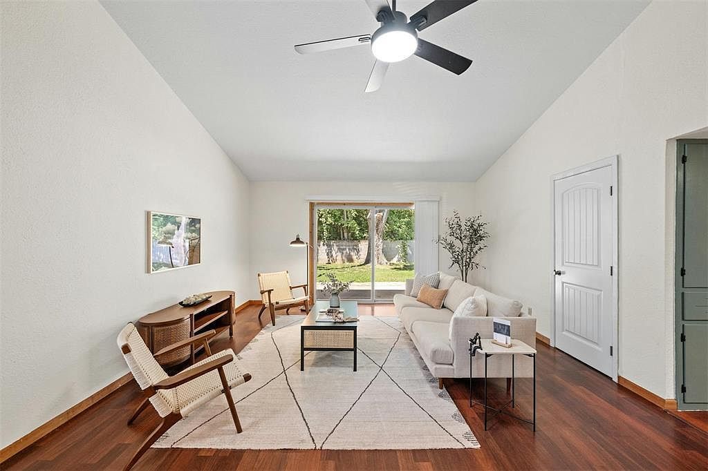 4610 S 1st St Austin, TX 78745 - Thumbnail 4