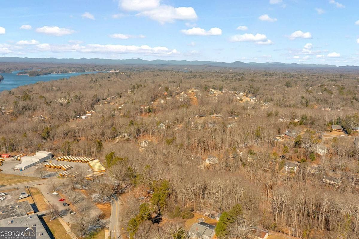 841 Dixon Dr Gainesville, GA 30501 - Thumbnail 4