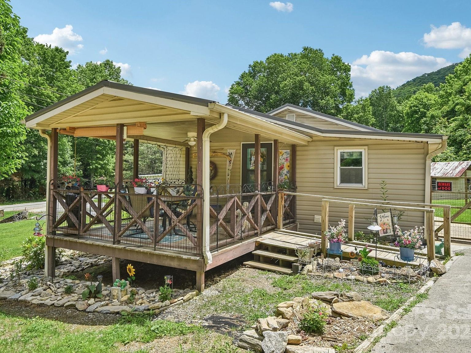 19 Lockman Rd Maggie Valley, NC 28751 - Thumbnail 4