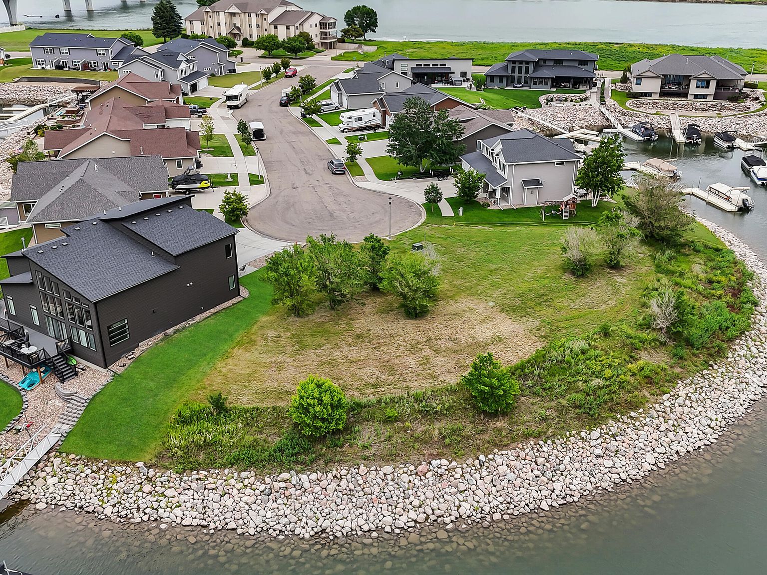 2207 Bridgeview Ct SE Mandan, ND 58554 - Thumbnail 4