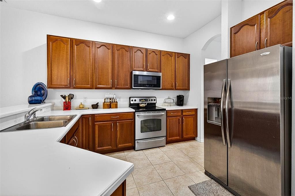 1923 Rutherford Dr Dover, FL 33527 - Thumbnail 4