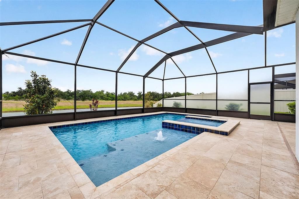 16946 Oval Rum Dr Wimauma, FL 33598 - Thumbnail 4