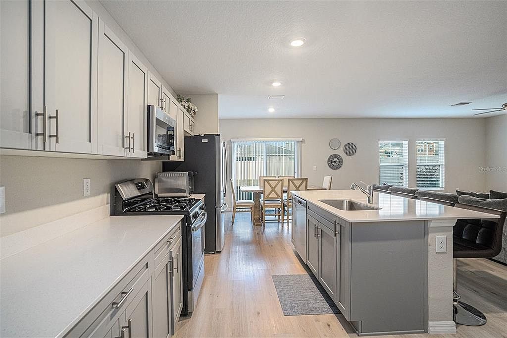 12940 Hawkstone Trail Blvd Lithia, FL 33547 - Thumbnail 4