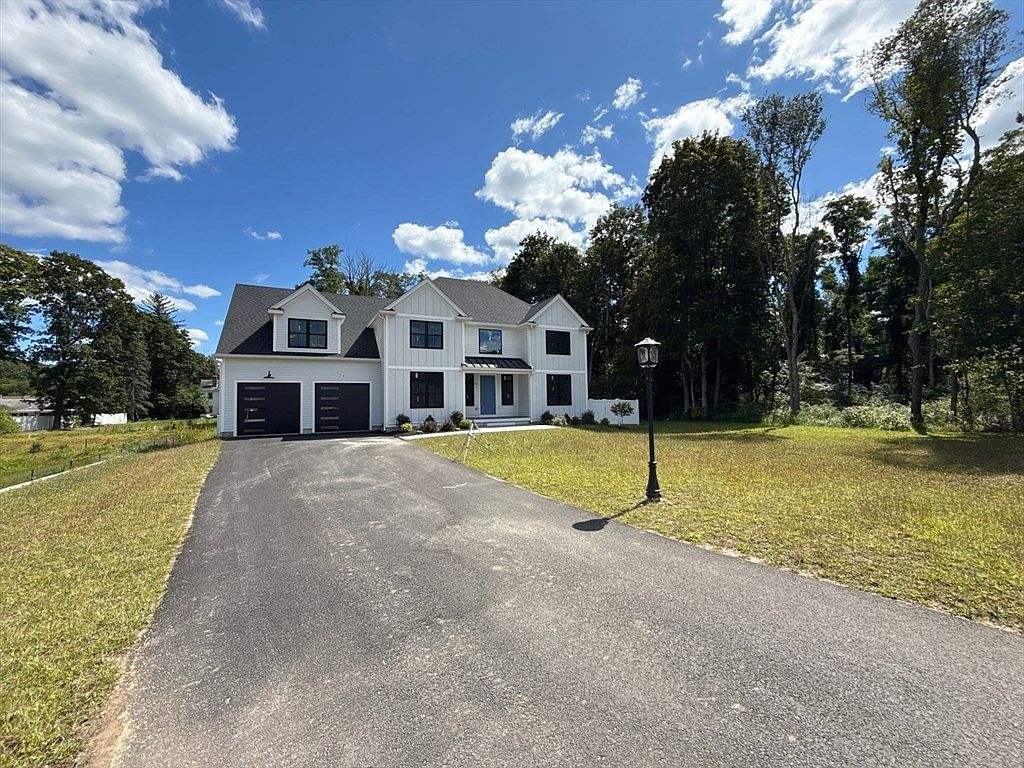 14 Earle Stewart Ln Wrentham, MA 02093 - Thumbnail 4