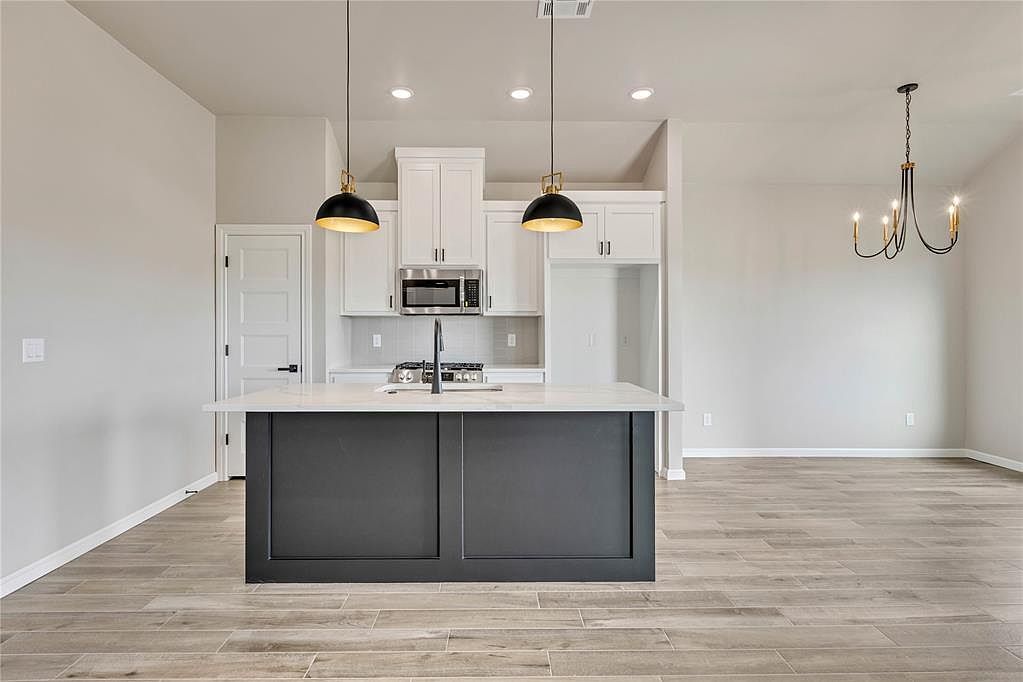 514 Grand Sycamore Dr Washington, OK 73093 - Thumbnail 4