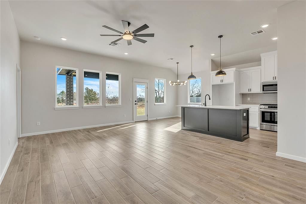 642 Grand Sycamore Dr Washington, OK 73093 - Thumbnail 4