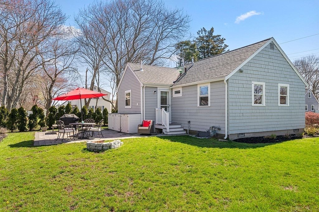 104 Hartford Rd Marshfield, MA 02050 - Thumbnail 4