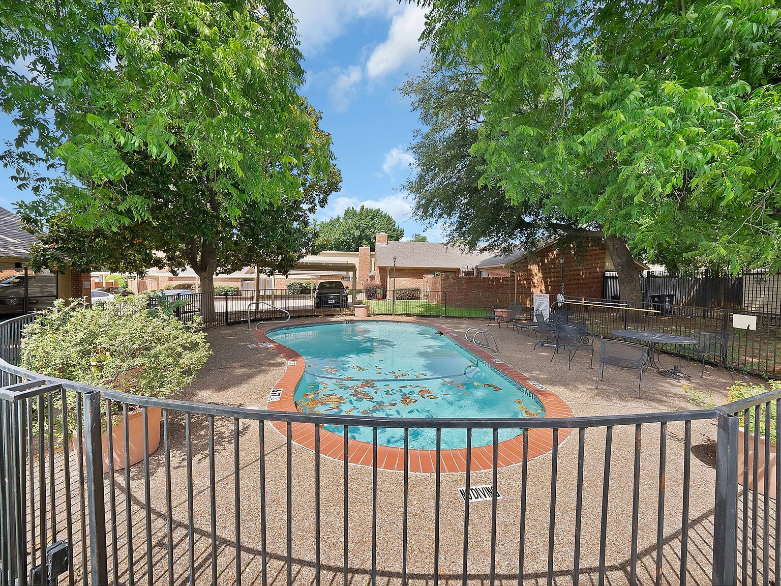 935 Cedarland Blvd Arlington, TX 76011 - Thumbnail 4
